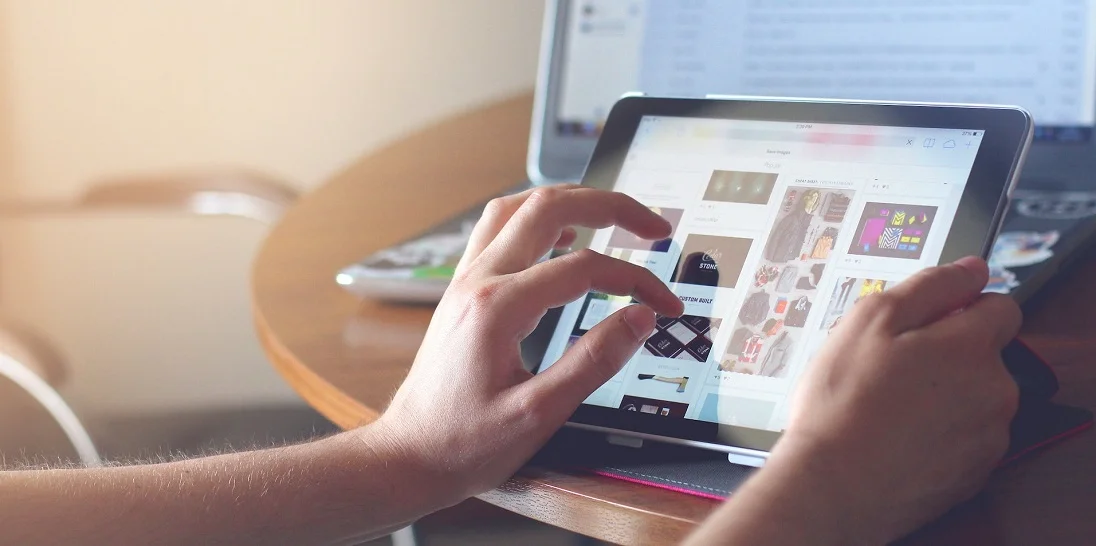 What is the difference between B2B and B2C companies?